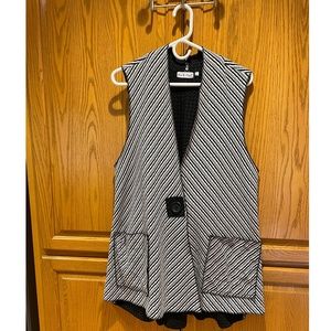 Habitat women's tunic length vest, thick, soft, cotton, w pockets B/W stripe, XL